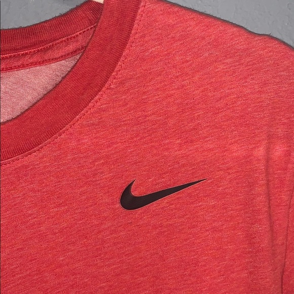 men nike shirt - Picture 2 of 3